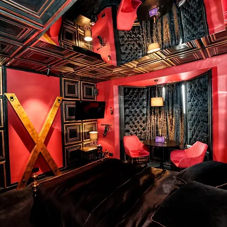 The Hidden Dungeon Apartment Brighton Exterior photo